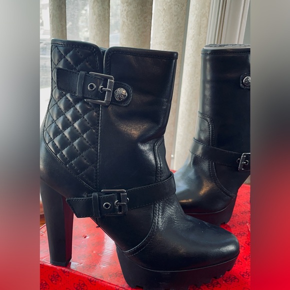 Guess Leather Clary Women 4 inch Heels Round Toe Black Ankle Boot size 10 - Picture 2 of 6